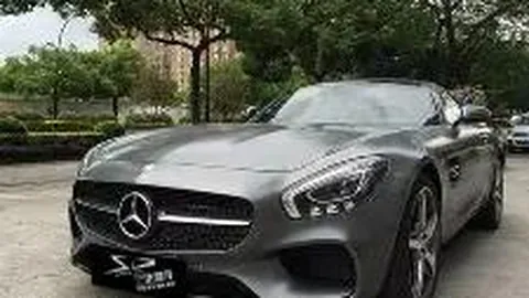 绘制足球巨星C罗与梅西的帅气肖像：跟随教程成为绘画高手