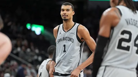 拜仁因风格不合放弃签下乔纳森-戴维